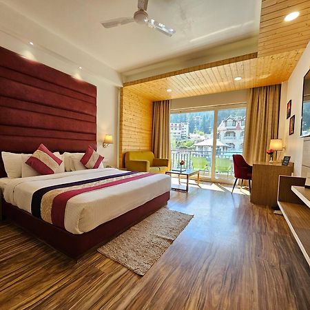 The Orchard Greens Resort - A Centrally Heated Property Manāli Exteriér fotografie