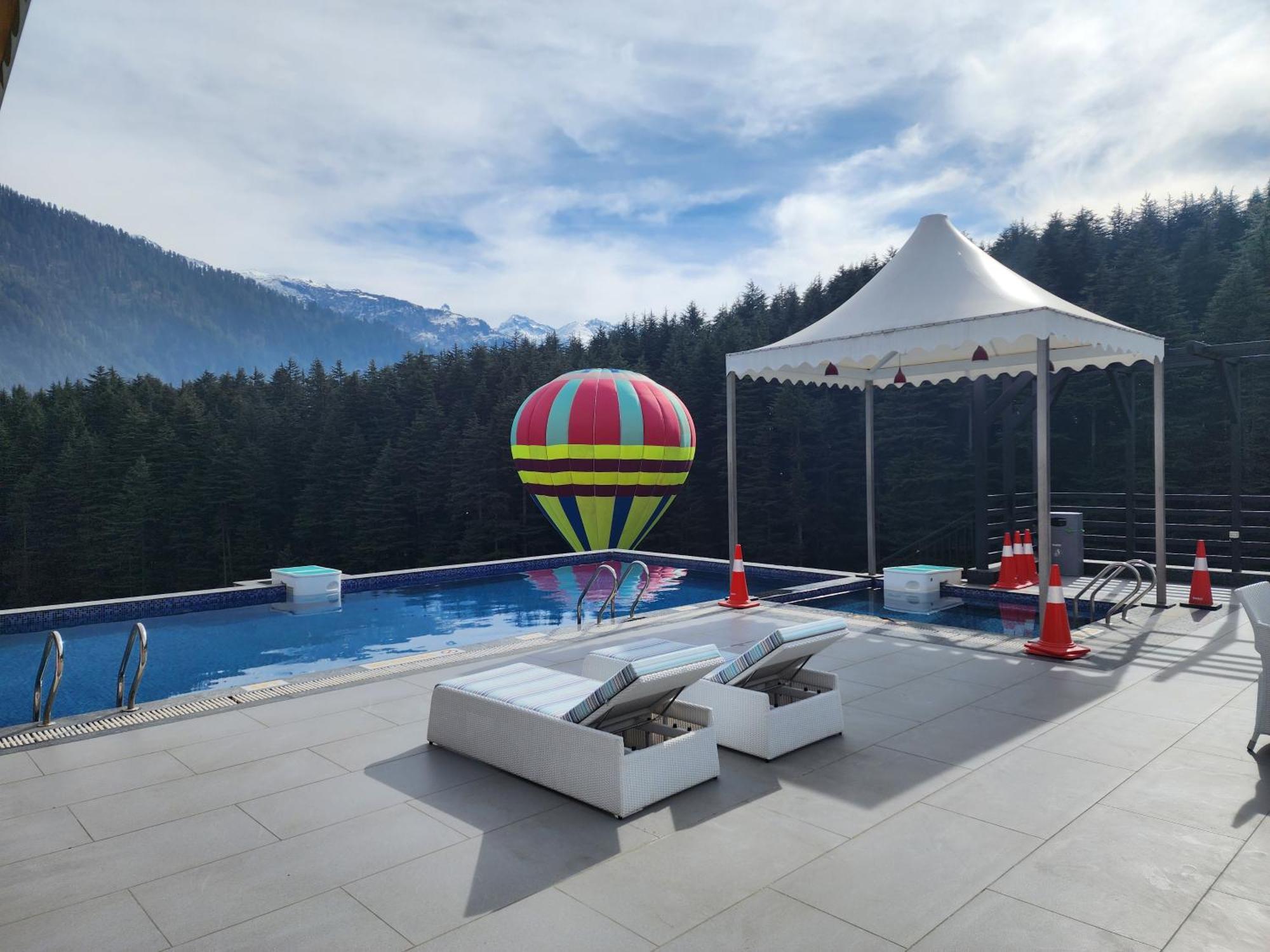 The Orchard Greens Resort - A Centrally Heated Property Manāli Exteriér fotografie