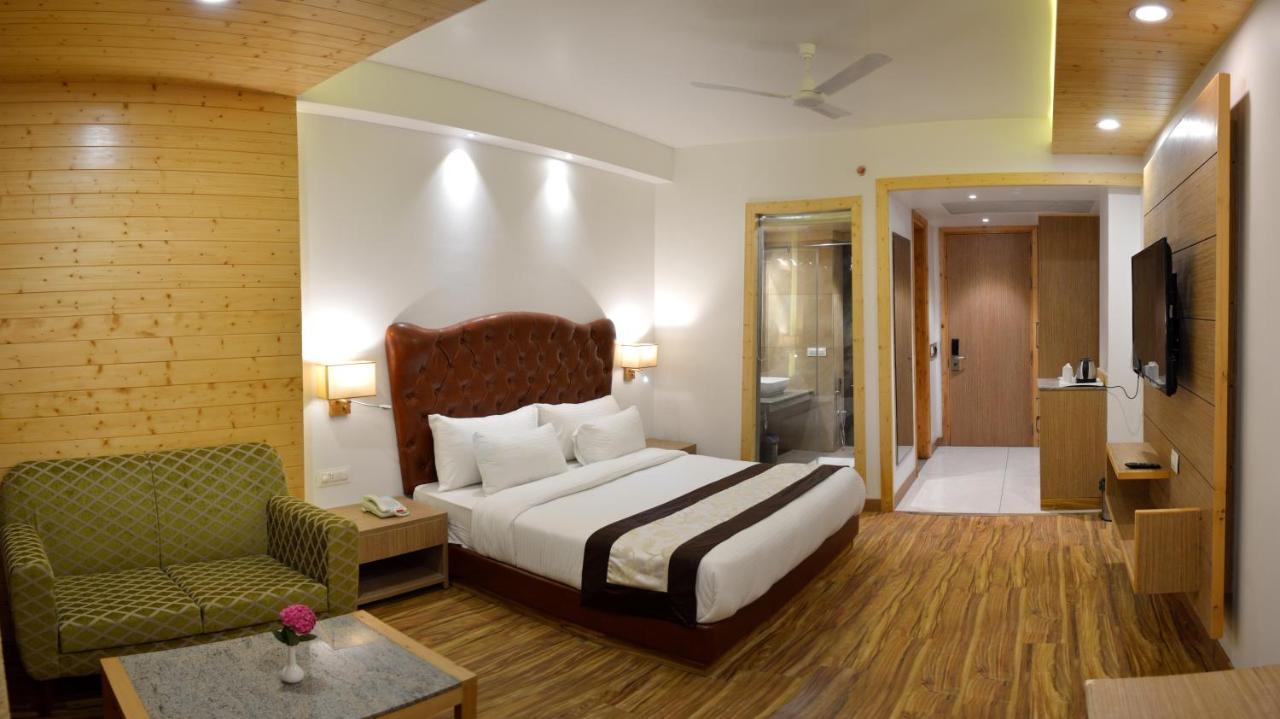 The Orchard Greens Resort - A Centrally Heated Property Manāli Exteriér fotografie