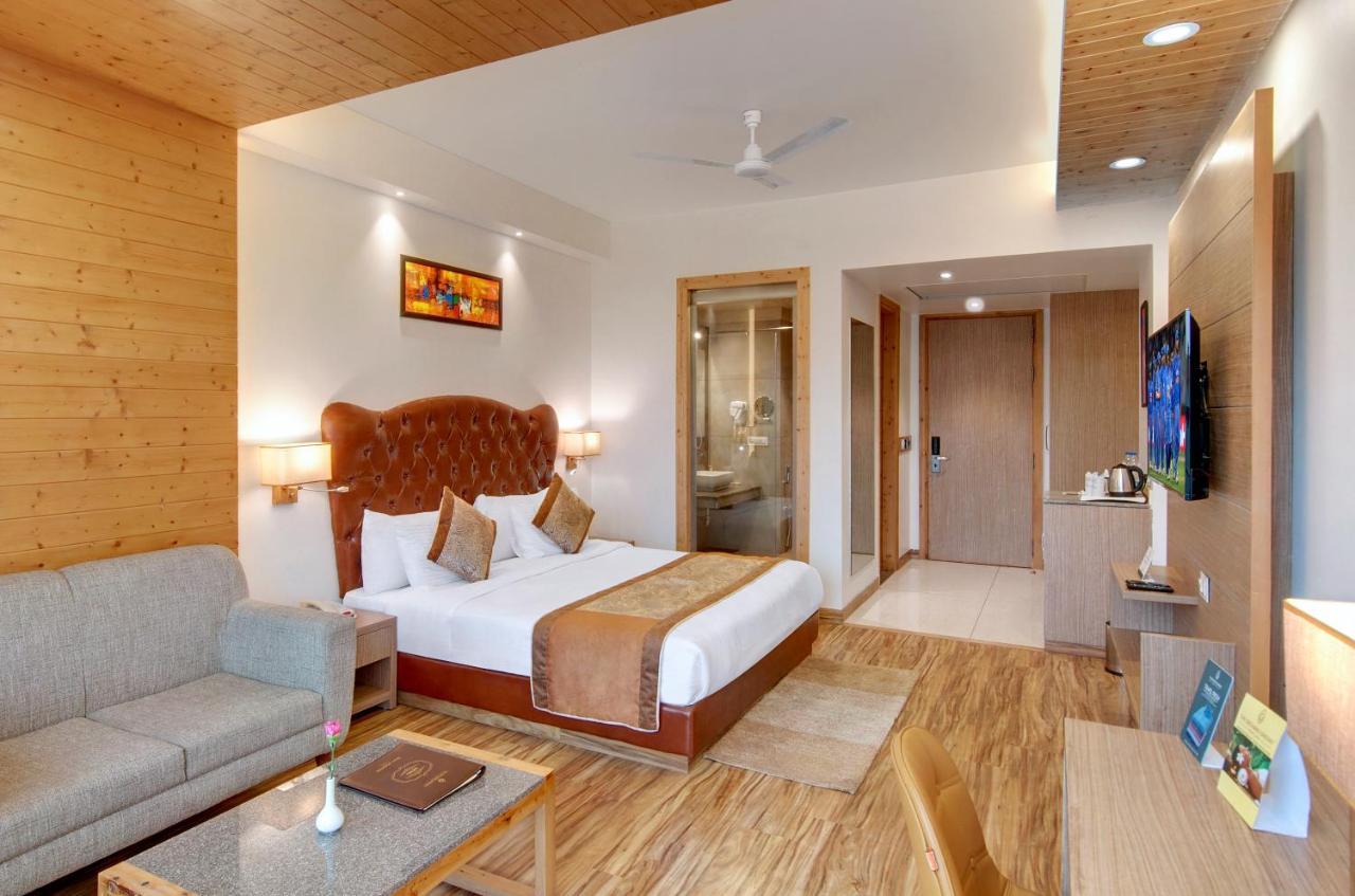 The Orchard Greens Resort - A Centrally Heated Property Manāli Exteriér fotografie